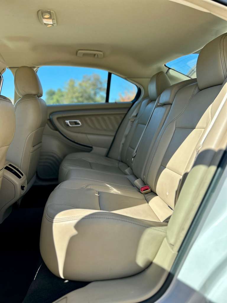 2013 Ford Taurus SEL