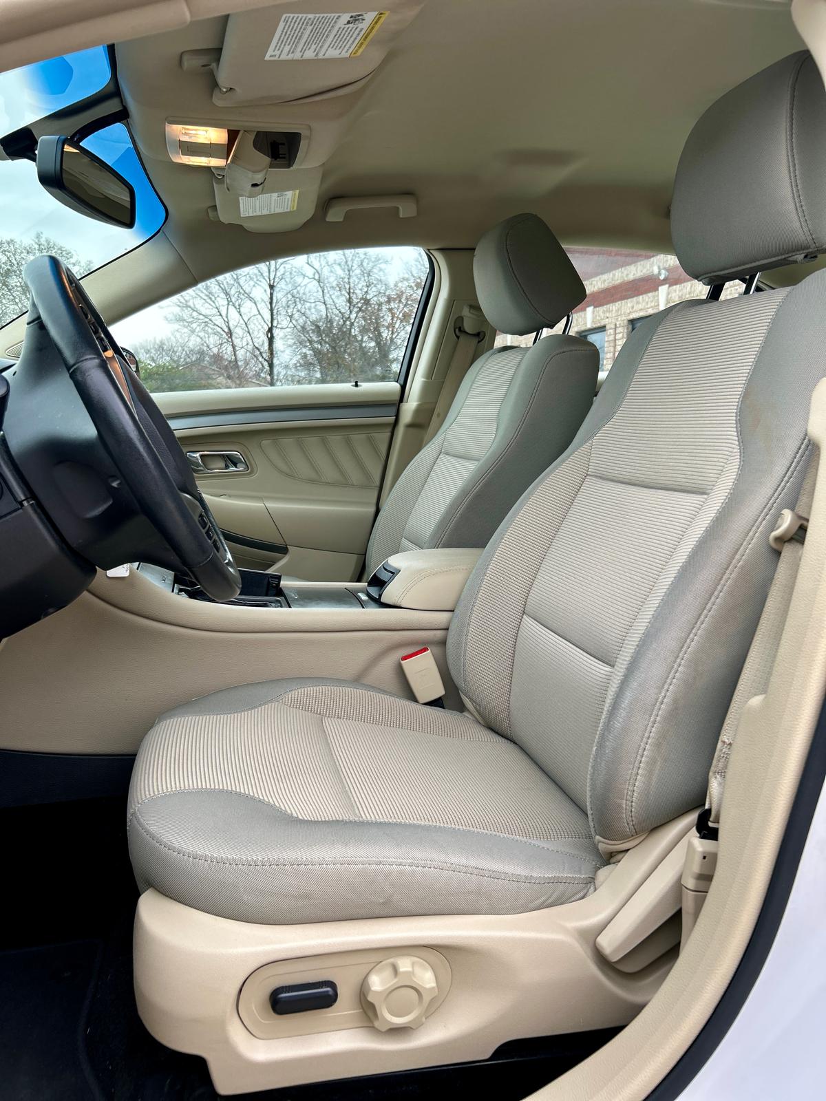 2015 Ford Taurus SEL