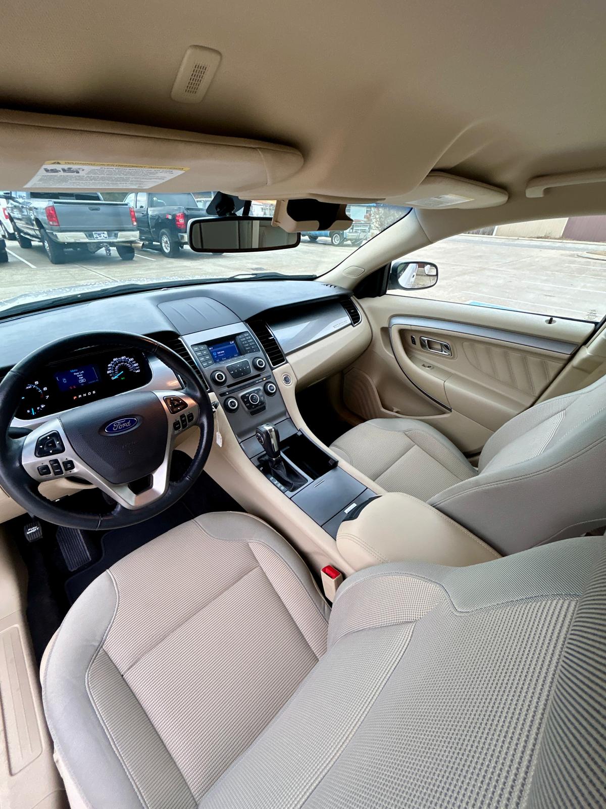 2015 Ford Taurus SEL