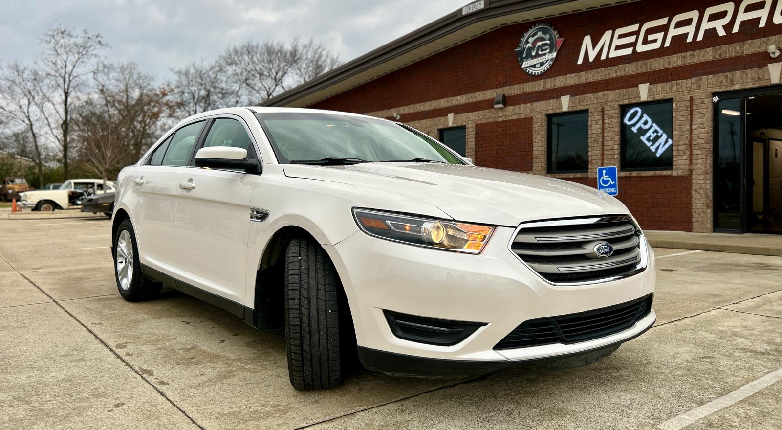 2015 Ford Taurus SEL