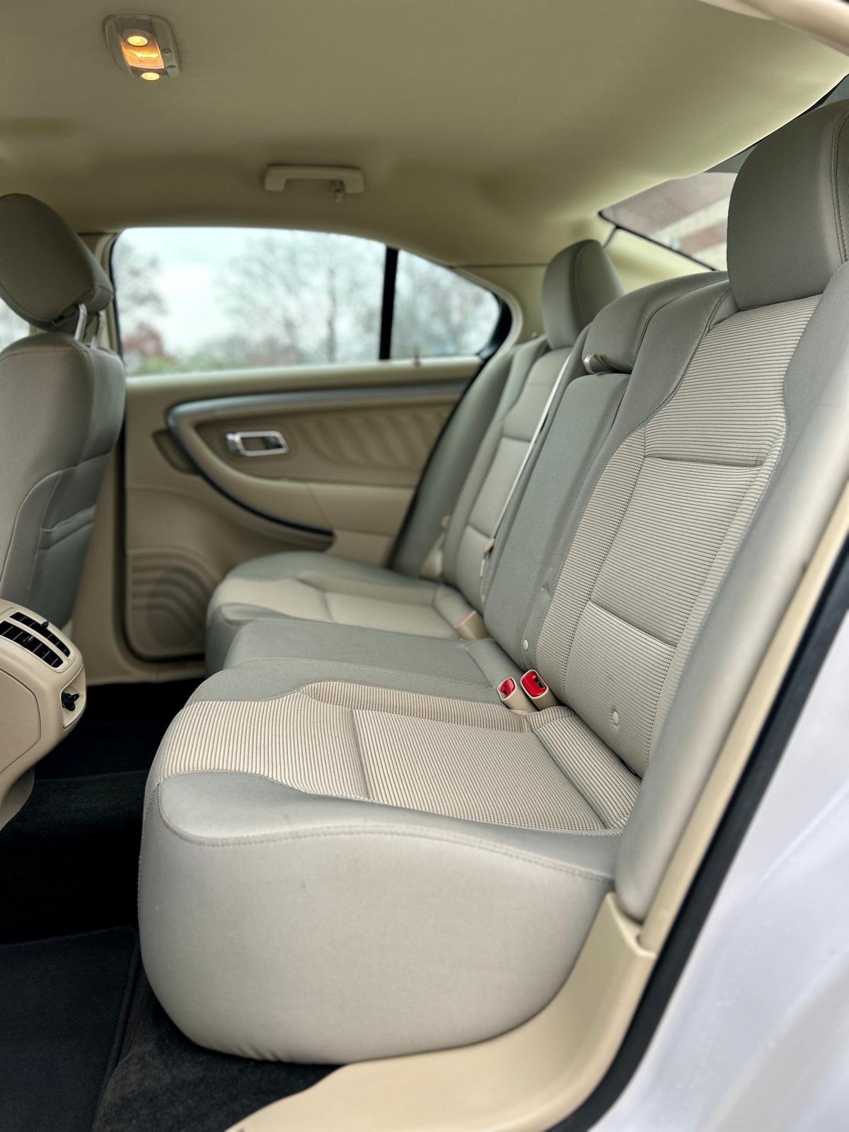 2015 Ford Taurus SEL