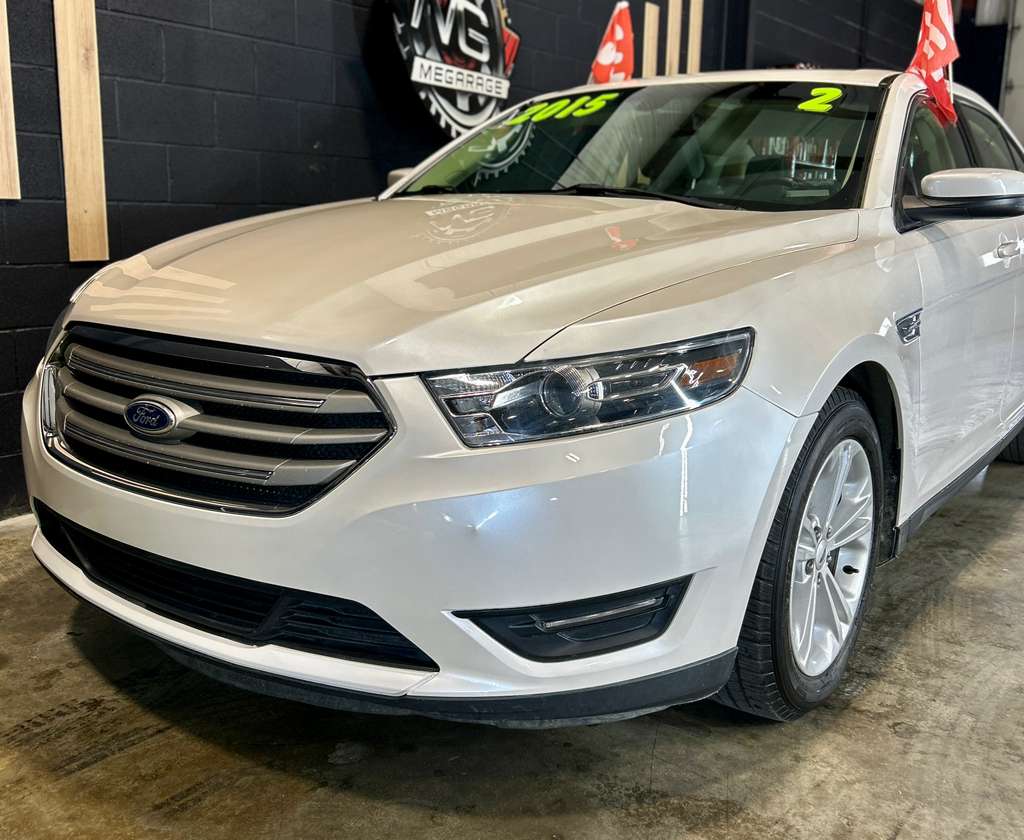 2015 Ford Taurus SEL