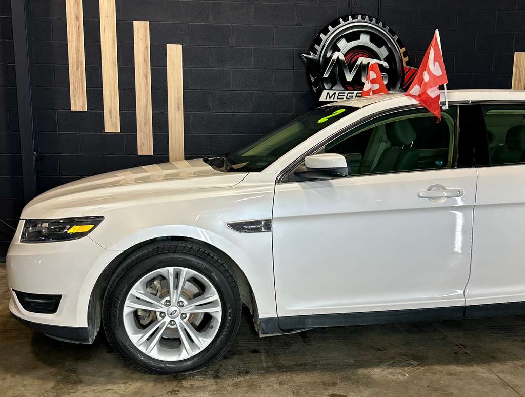 2015 Ford Taurus SEL