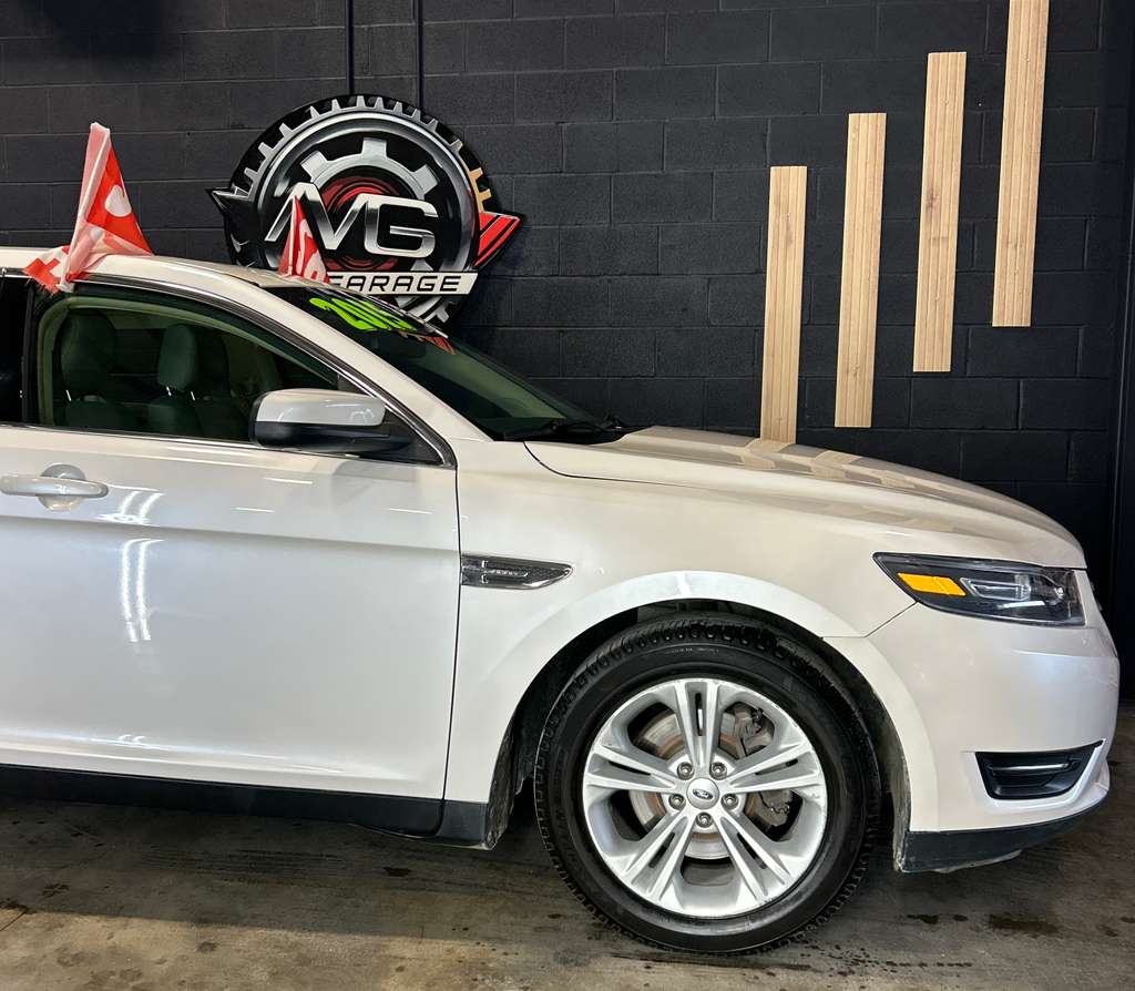 2015 Ford Taurus SEL