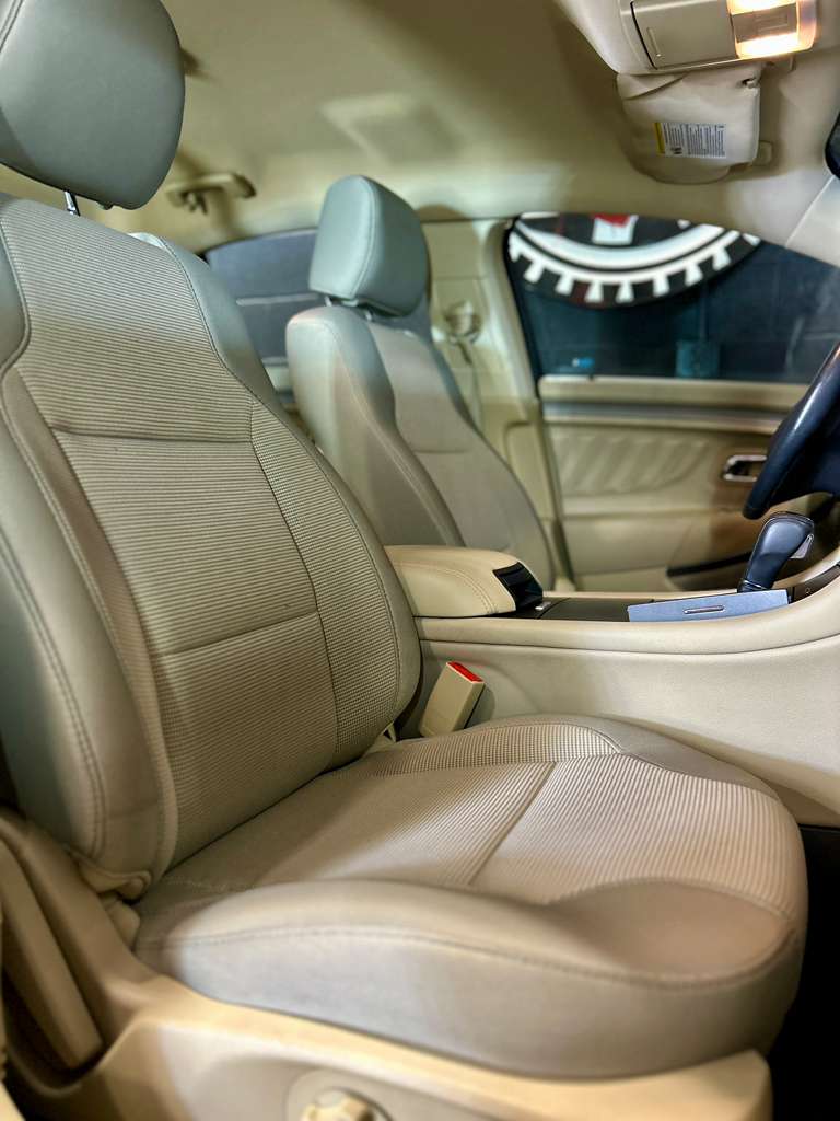 2015 Ford Taurus SEL