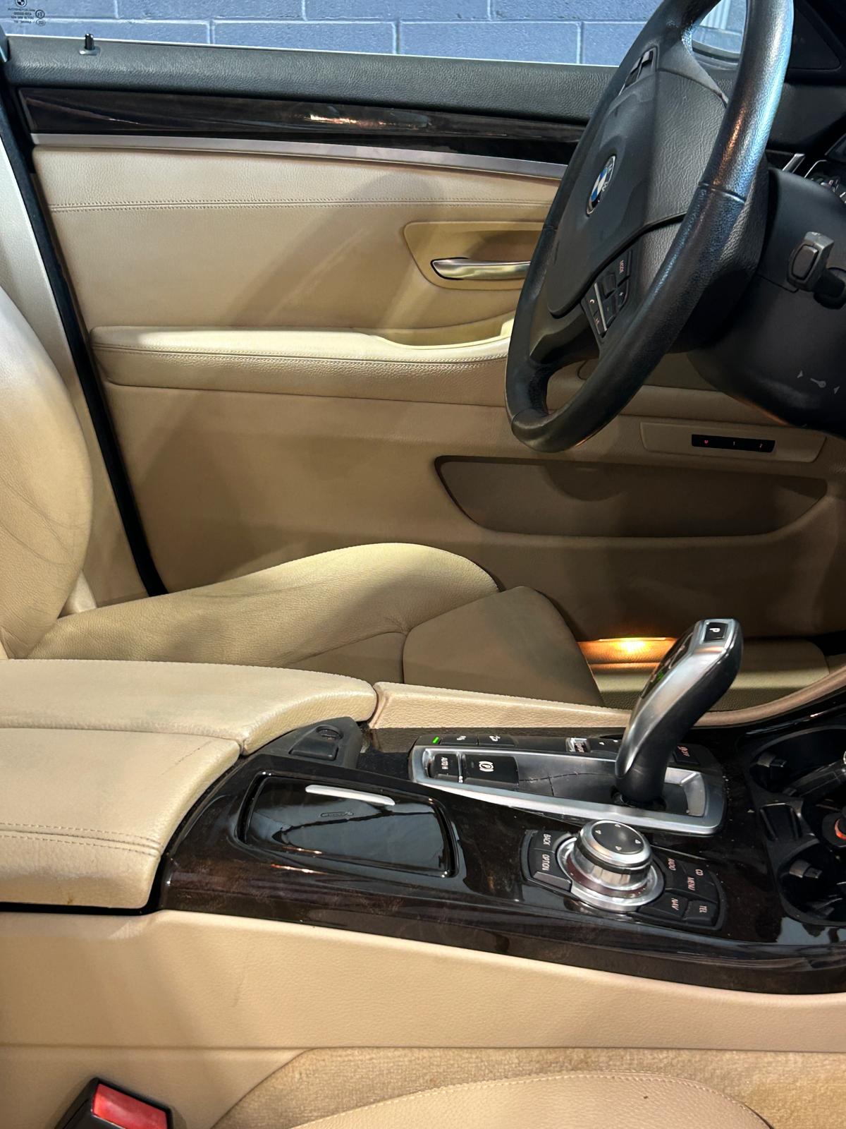 2012 BMW 5 Series 528i xDrive Sedan 4D