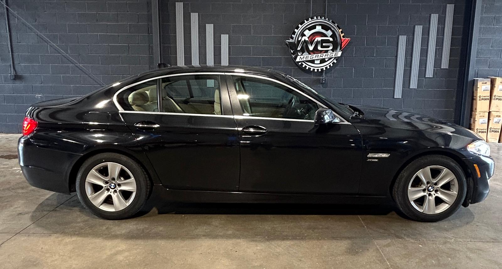 2012 BMW 5 Series 528i xDrive Sedan 4D