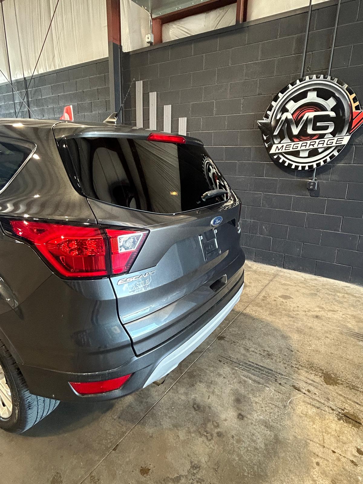 FORD ESCAPE SE